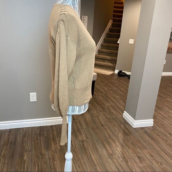 Fred & Sibel Crossover Sweater XS Camel - Picture 9 of 16